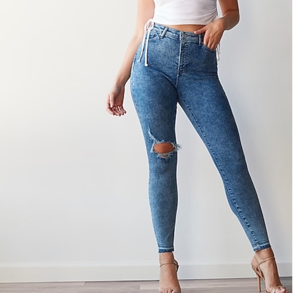 NWT Express high waisted ripped curvy skinny jeans